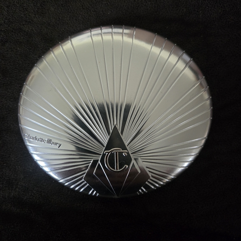 Charlotte Tilbury Hollywood SuperStar Glow Highlighter